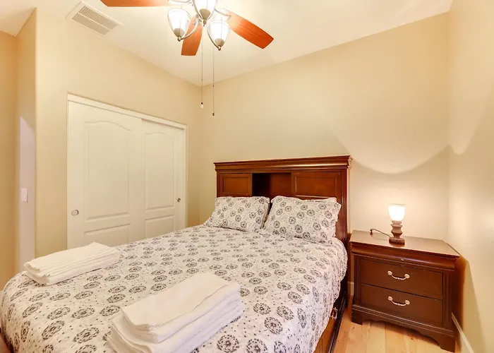 Holiday home Family W/ Community Perks - 8 Mi To Chandler! *