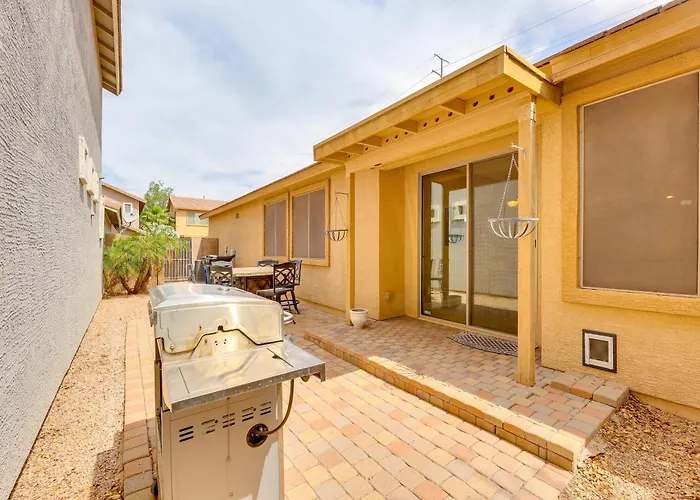 Family W/ Community Perks - 8 Mi To Chandler! Holiday home *